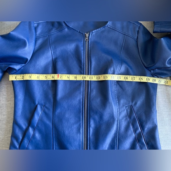 Cuidado con el Perro faux leather blue jacket. - Picture 7 of 7